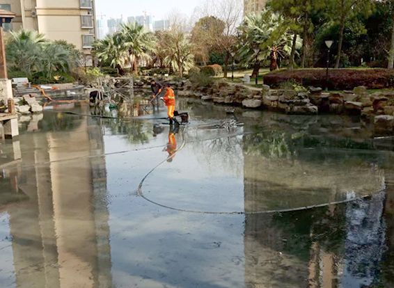 淮滨景观池淤泥清理